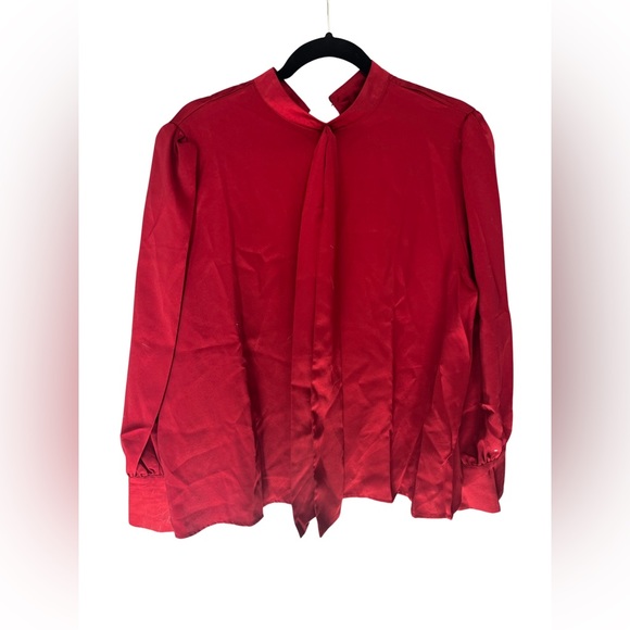 Red blouse - Picture 1 of 2